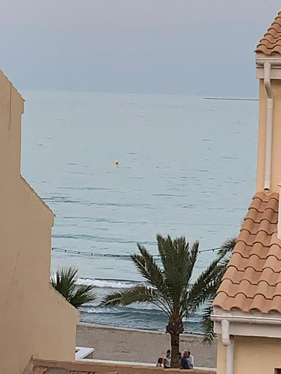 Segunda línea de la playa con vista
