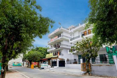 Hotel O Wamson