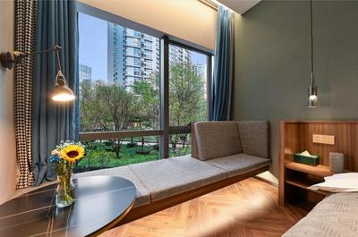 Color and Light Hotel Beijing International Trade Shop