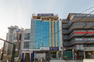 Oyster Pearl Hotels & Banquets Sector 39 Gurgaon