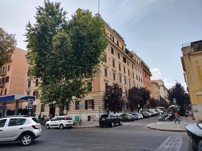 Val's Vatican Wall Apartment