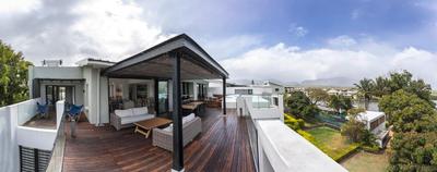 Luxury Penthouse River Mouth Views & Pools