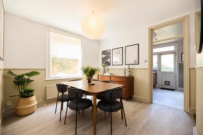 The Furness Hideout - Charming 2BDR Flat with Shared Garden