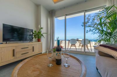 NUBES PENTHOUSE - Ático de Lujo con Jacuzzi, parking, vistas para 6 pax