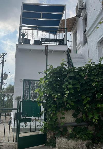 Secret balcony
