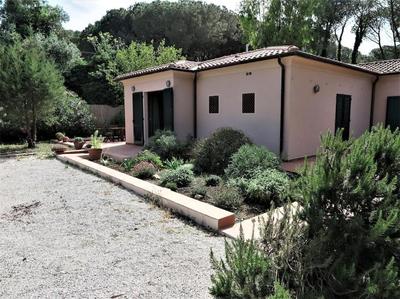 Villa Eucalipti immersa nel verde e sul mare