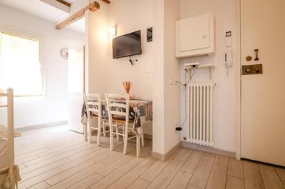 La Petroniana Home