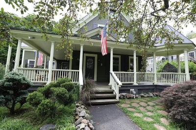 Stay At Jimmy's, Billede 2