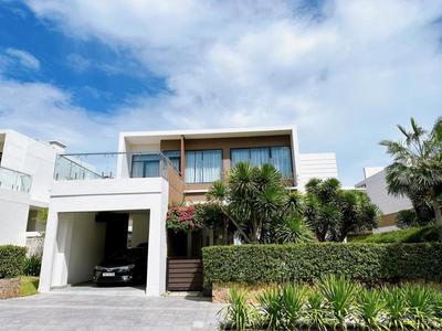 Phoenix Pool & Golf View Villa Cam Ranh