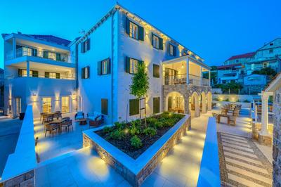 Hotel Brattia, Adults Only