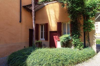 Borgovico 42 by Quokka 360 - near the train station of Como