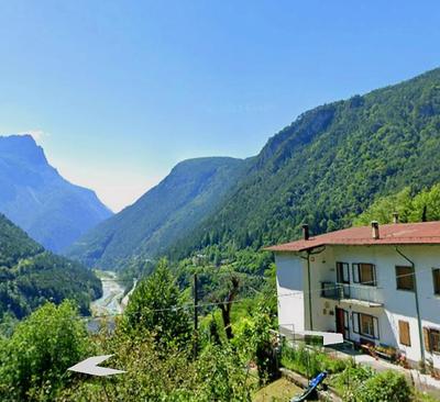 Breakfast in front of Dolomiti