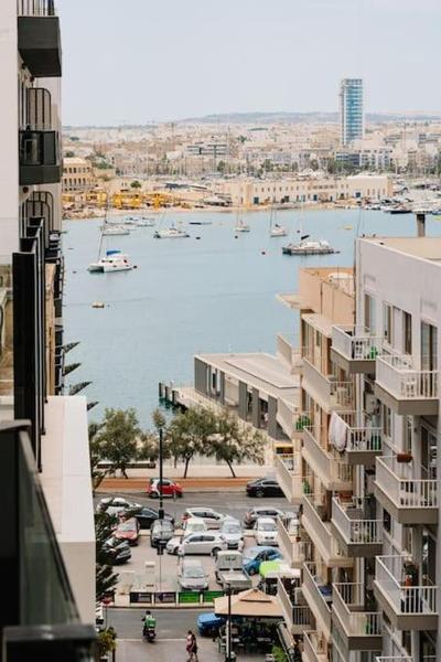 Sliema Main Street Luxury Suite 7