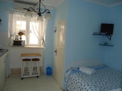 Dubrovnik Cozy central Studio with street View
