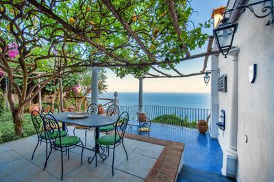 Villa Paradiso with incredible sea view by Wonder Tour