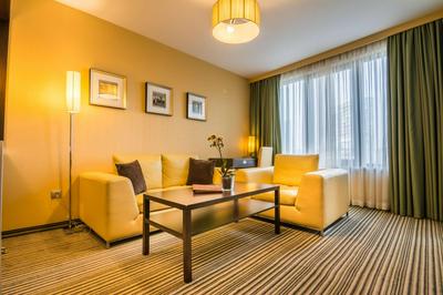 Best Western Plus Olives City Hotel - Free Pool & Parking