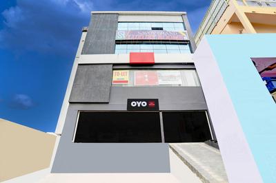 Hotel O Savoy Grand