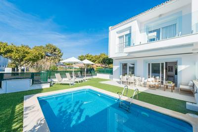 Fantástica Villa del Lago 1 en Alcudia, Mallorca