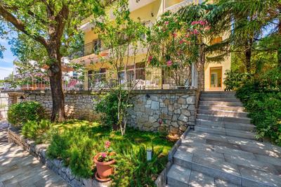 Irena Apartments