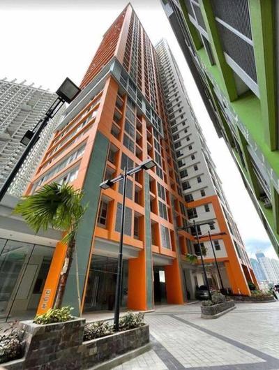 Ellie's Condo Place