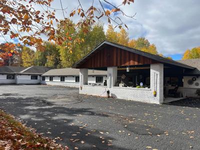 LakeHouse Inn