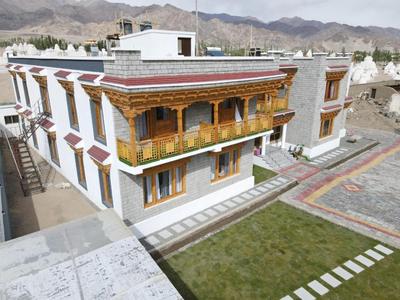 BON Laba Residency