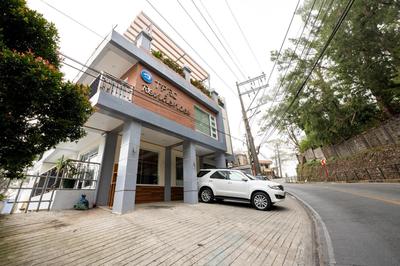 3 Bedroom Unit with Breakfast for 2pax