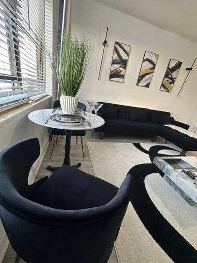 Luxe Skyrise Condo Downtown Jax
