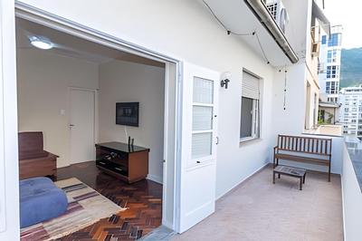 Sea View Balcony Apt – 1 Suite + 3 Bedrooms