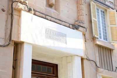 Modern 4 Bed Apartment off the seafront-Hosted by Sweetstay