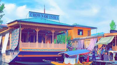 Crown Of India Group Of Houseboats
