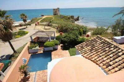 Luxury beach house Costa del sol La Perla de la Bahia