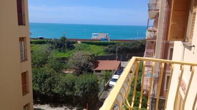 Trilocale a pochi passi dal mare