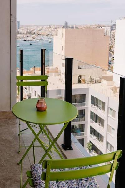 Sliema Mainstreet Luxury Suite 2