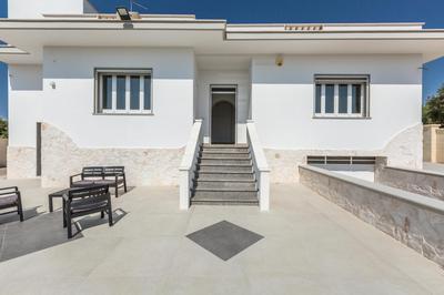 Villa Angiben by BarbarHouse