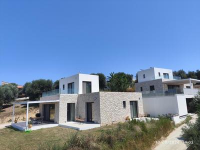 Arillas Villas dinos