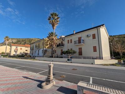 Appartamento Bianco con vista sul mare