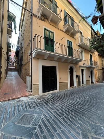 Casa Vacanze La Rosa Gialla