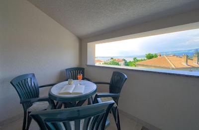 Nette Wohnung in Šilo mit Möblierter Terrasse