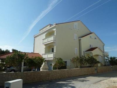Tolles Appartement in Vir mit Grill, Garten und Terrasse und Meerblick