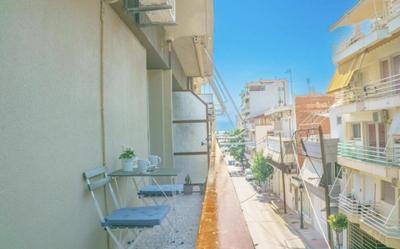 Coastal Sleeps 4 with Free Parking