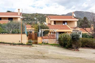 Appartamento Baia Azzurra - BeLocations