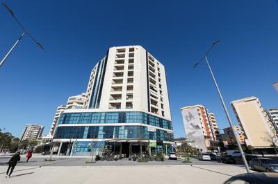 Bay View Balcony- Luxury Apartments With Free Parking