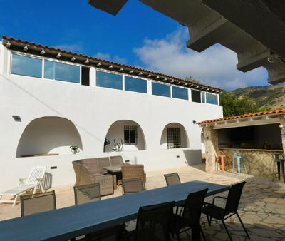 Beautiful open 3 bed apartment
