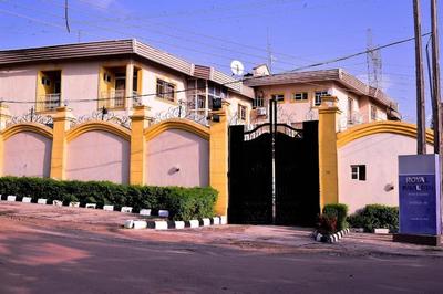 Royal Pavilion Hotel And Suites