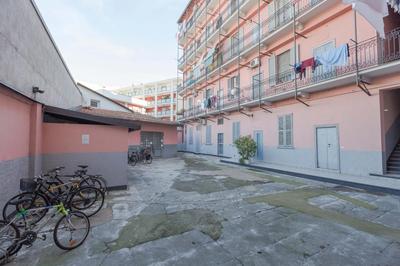 Stylish Studio, Skyline View, Modern Amenities