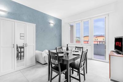 Funny Flat with balcony in milan