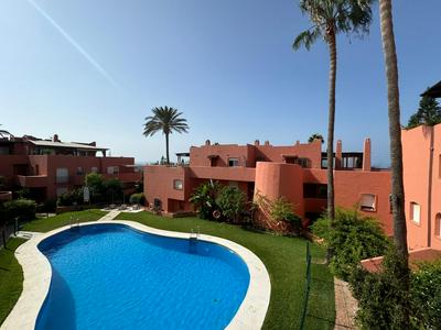 Beachfront Apartment Elviria