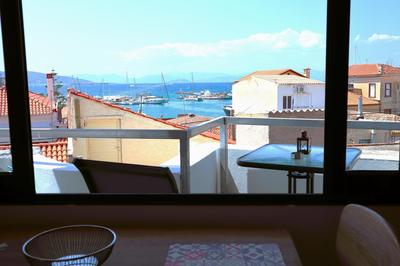 Aegina Downtown Apartments 2