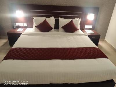 Hotel Emerald Gardens